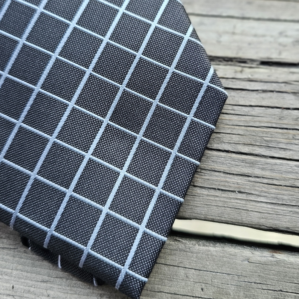 2 For $40. Geoffrey Beene 100% silk tie.